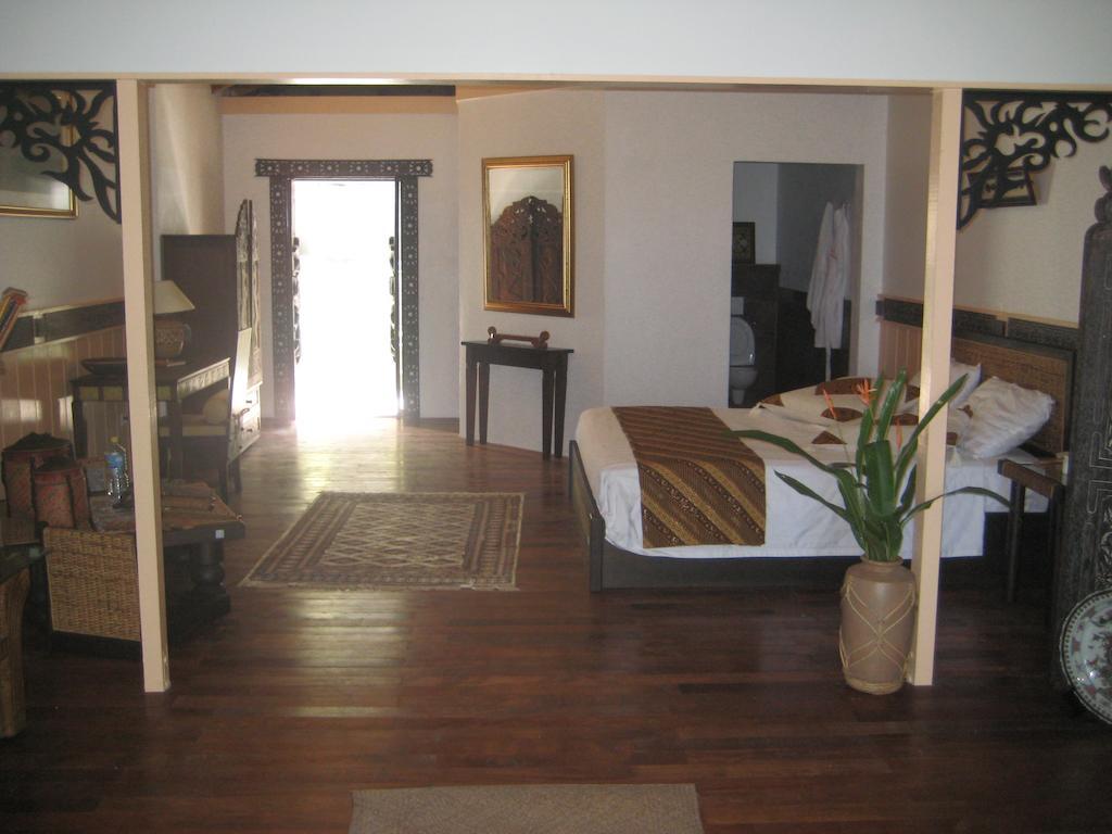 Selera Dunia Boutique Hotel Уиндуардсайд Екстериор снимка